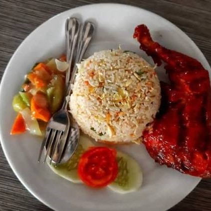 B.B.Q Suslik Double, Fried Rice, Vegetable & Salad